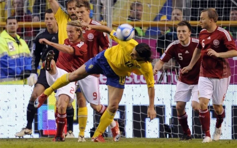 Trận đấu của Thụy Điển 2-2 Đan Mạch - Euro 2004